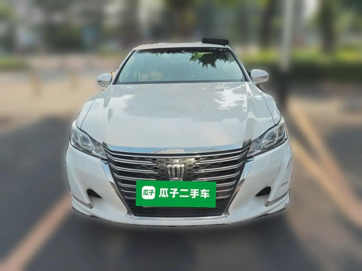 Toyota Crown 2015 2.0T Fashion Edition — миниатюра 2