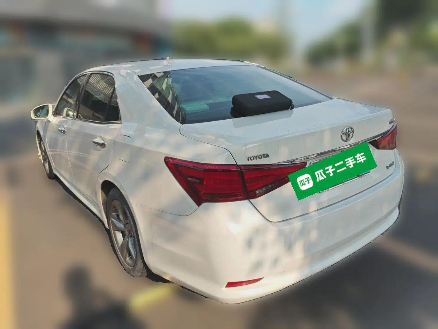 Toyota Crown 2015 2.0T Fashion Edition — миниатюра 4