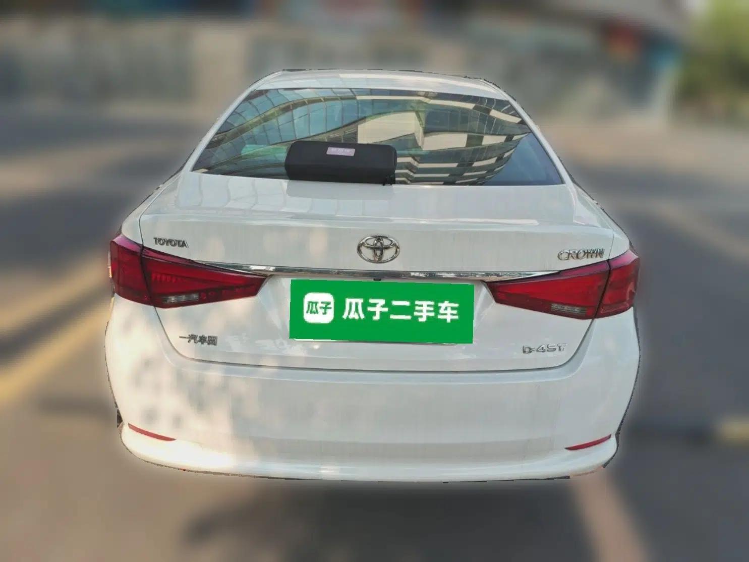Toyota Crown 2015 2.0T Fashion Edition — миниатюра 5