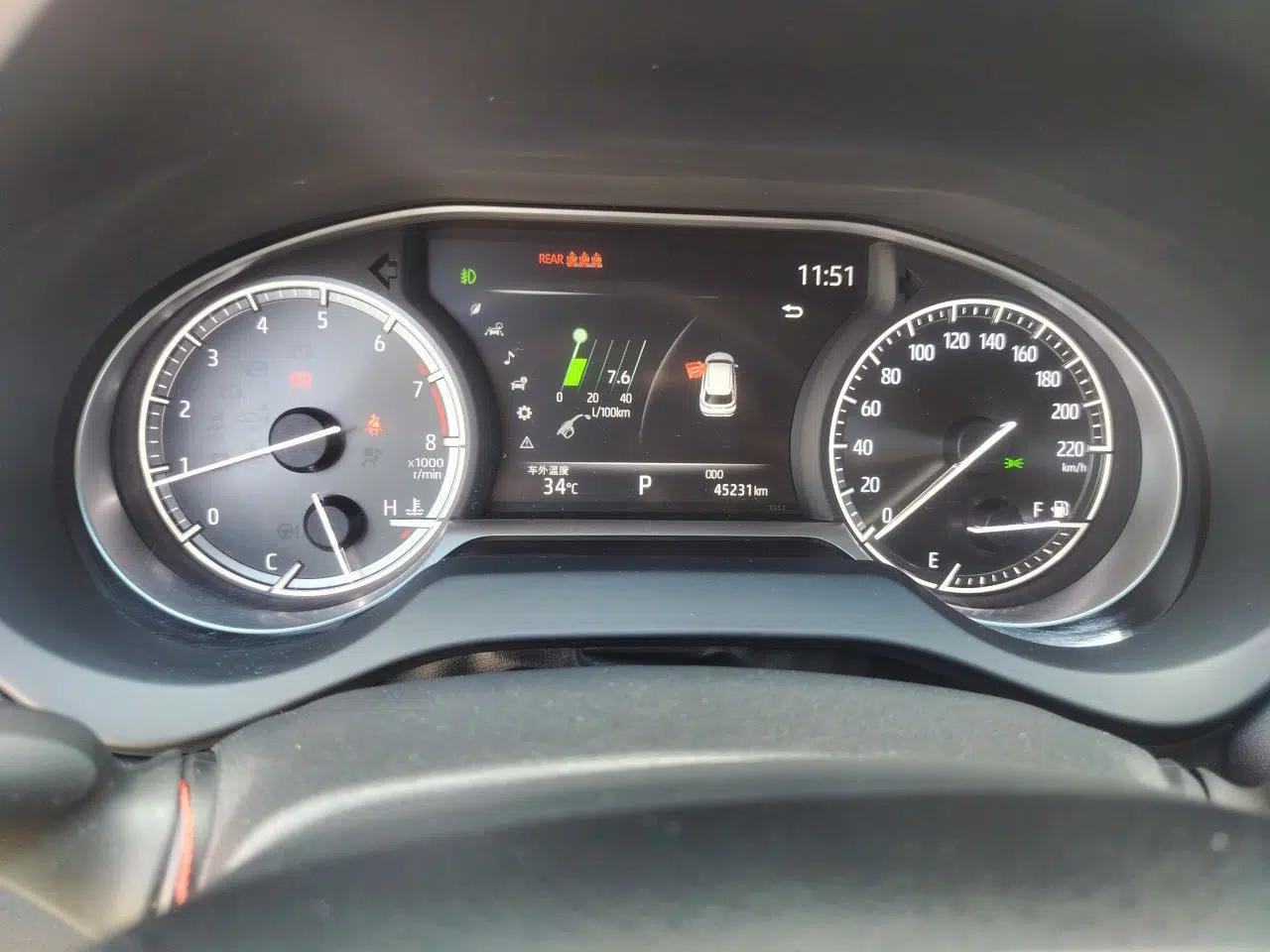 Toyota Venza 2022 2.0L CVT Two-Wheel Drive Prestige Edition — миниатюра 11