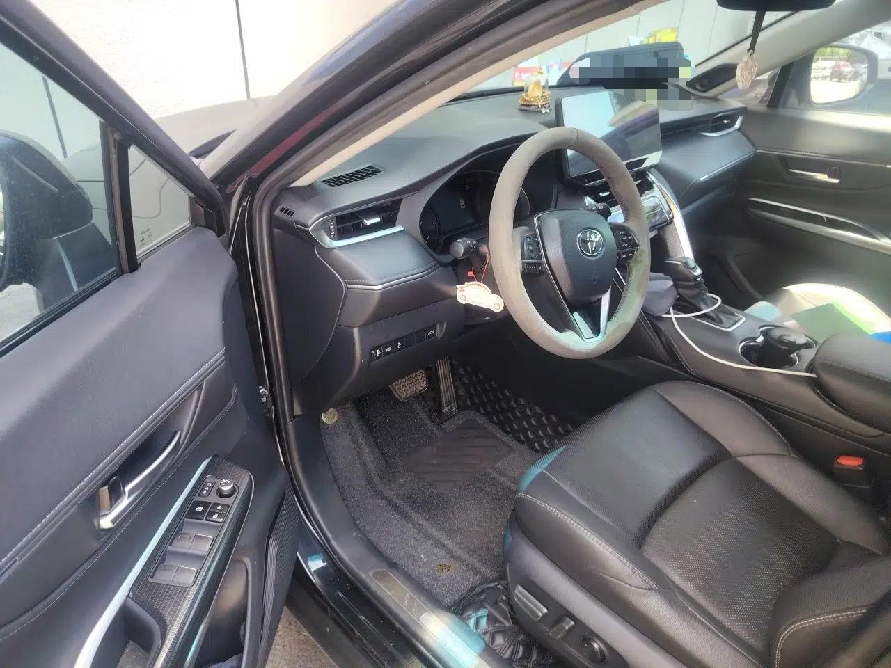 Toyota Venza 2022 2.0L CVT Two-Wheel Drive Prestige Edition — миниатюра 16