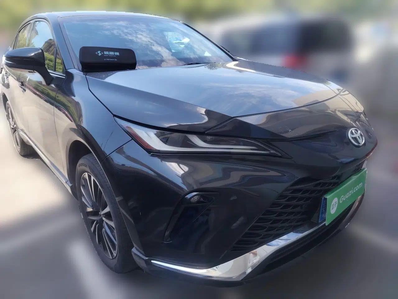 Toyota Venza 2022 2.0L CVT Two-Wheel Drive Prestige Edition — миниатюра 3