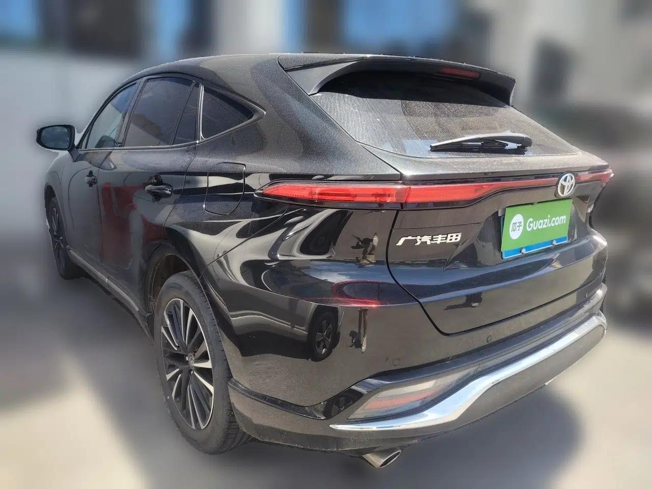 Toyota Venza 2022 2.0L CVT Two-Wheel Drive Prestige Edition — миниатюра 4