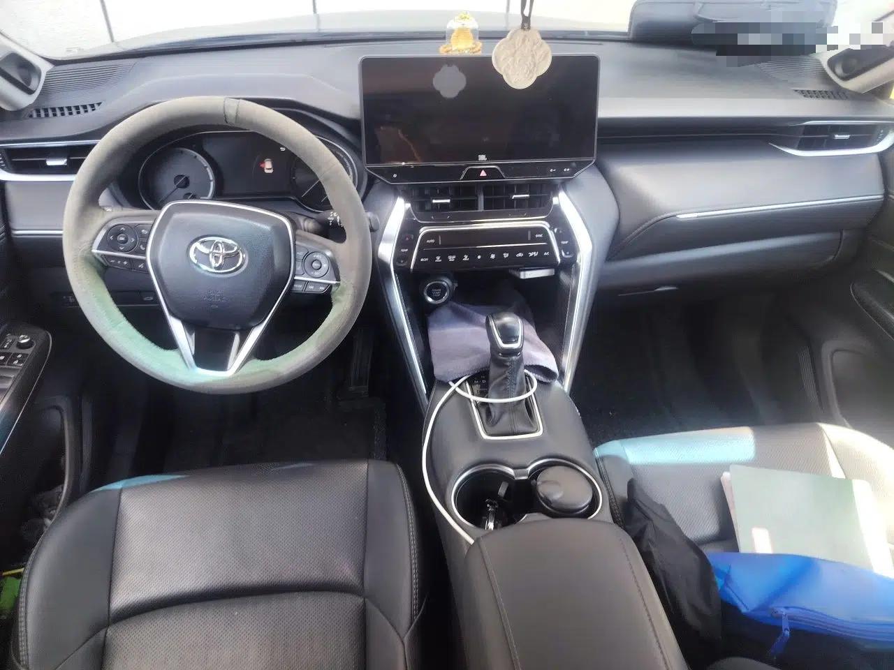 Toyota Venza 2022 2.0L CVT Two-Wheel Drive Prestige Edition — миниатюра 9