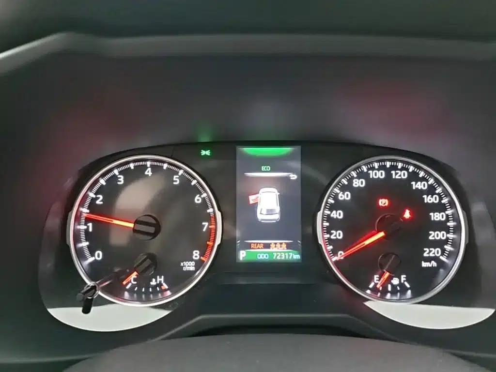 2022 Toyota RAV4 2.0L CVT 2WD Leading Edition — миниатюра 12