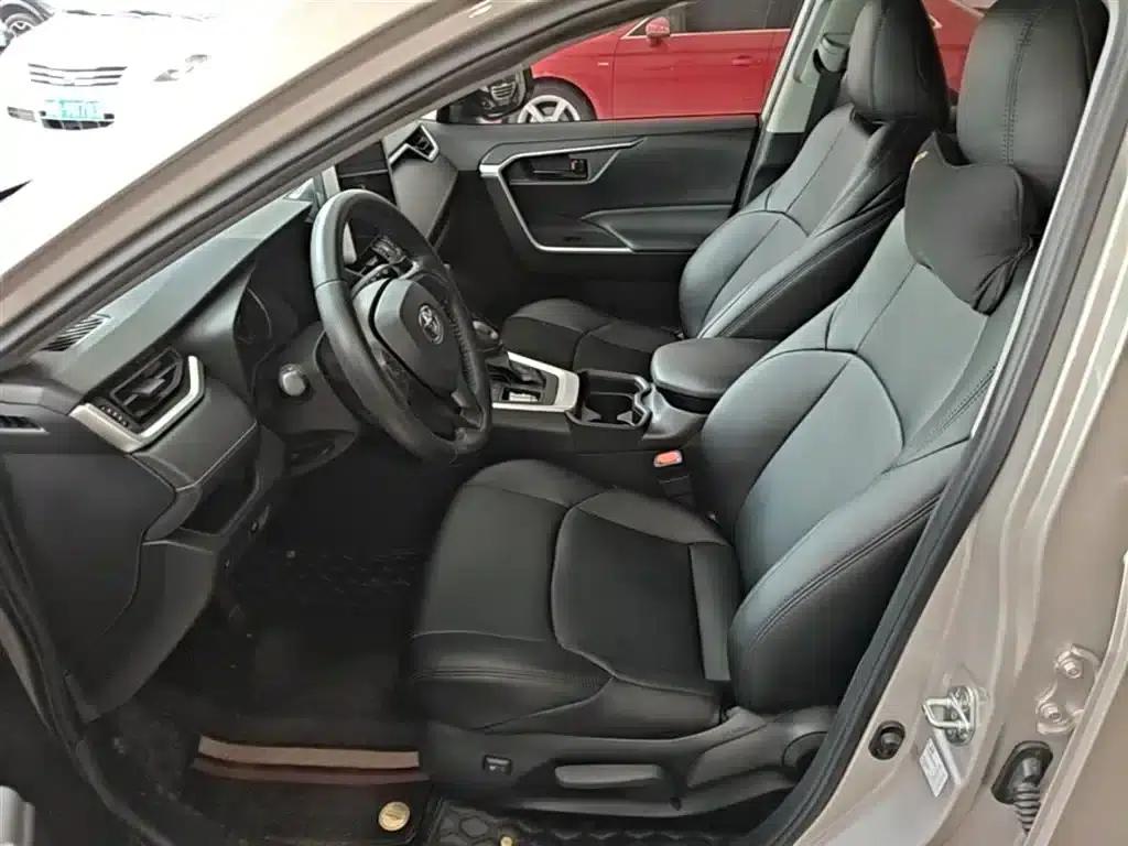 2022 Toyota RAV4 2.0L CVT 2WD Leading Edition — миниатюра 15
