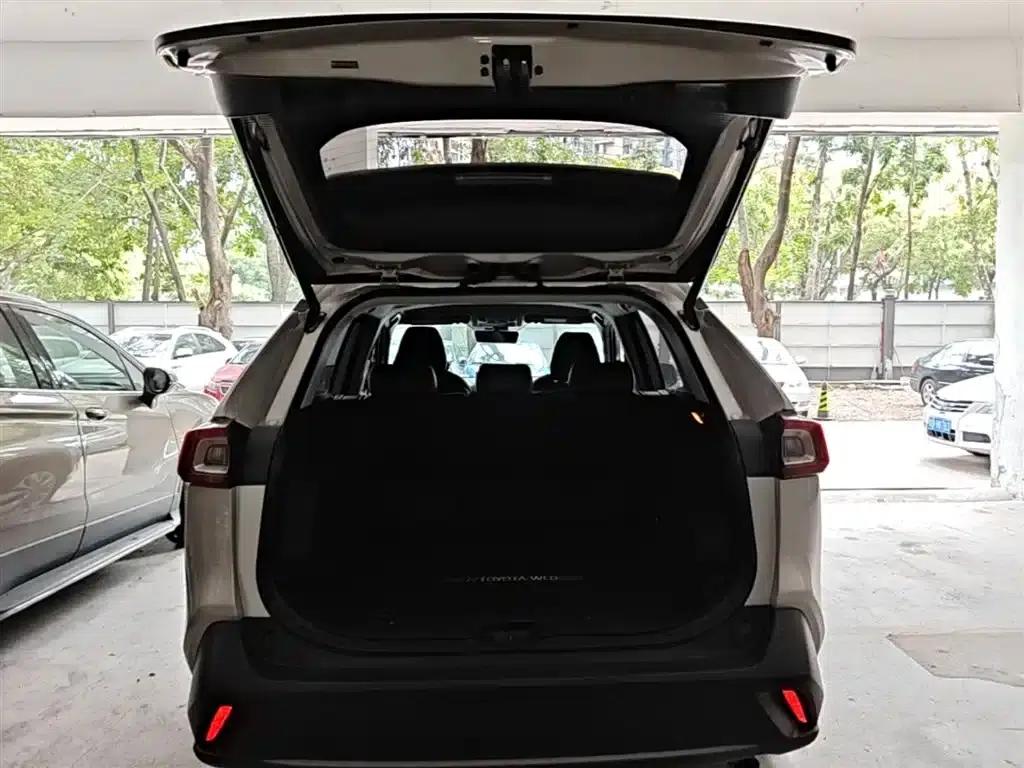 2022 Toyota RAV4 2.0L CVT 2WD Leading Edition — миниатюра 19