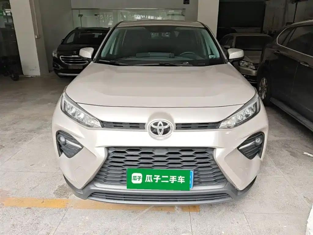 2022 Toyota RAV4 2.0L CVT 2WD Leading Edition — миниатюра 3