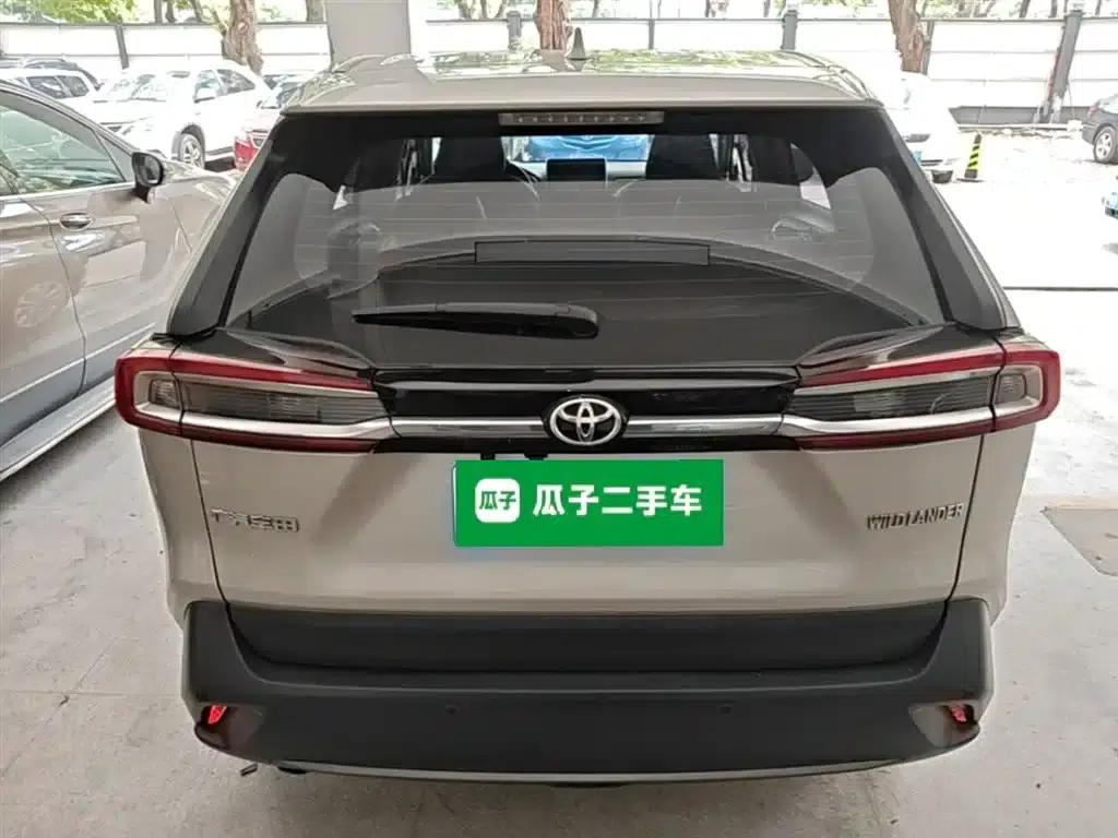 2022 Toyota RAV4 2.0L CVT 2WD Leading Edition — миниатюра 6