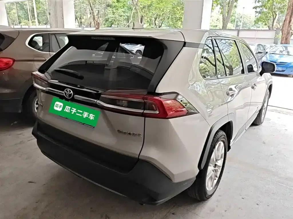 2022 Toyota RAV4 2.0L CVT 2WD Leading Edition — миниатюра 7