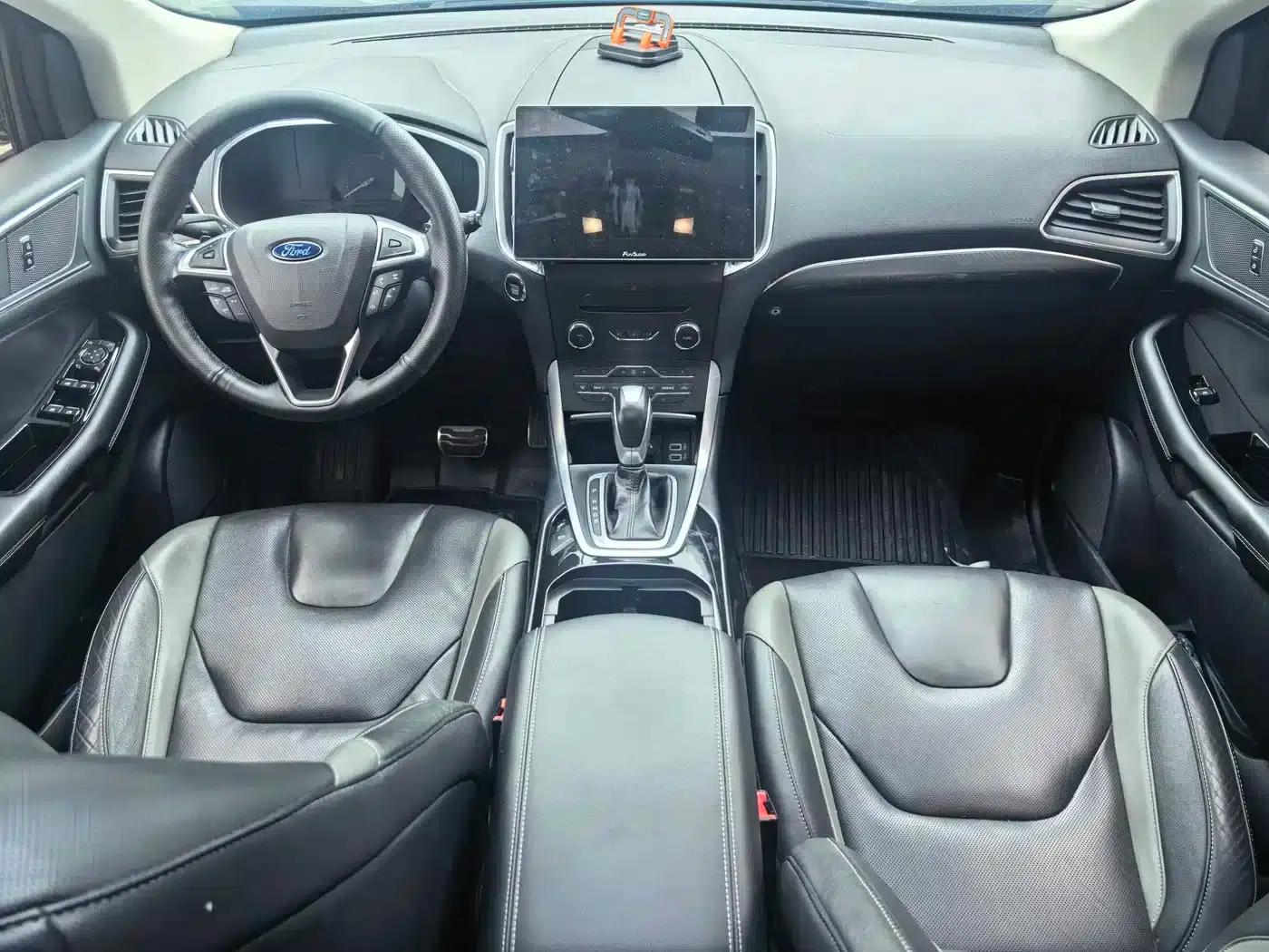 2017 Ford Edge EcoBoost 245 AWD Sport 7-seater — миниатюра 4