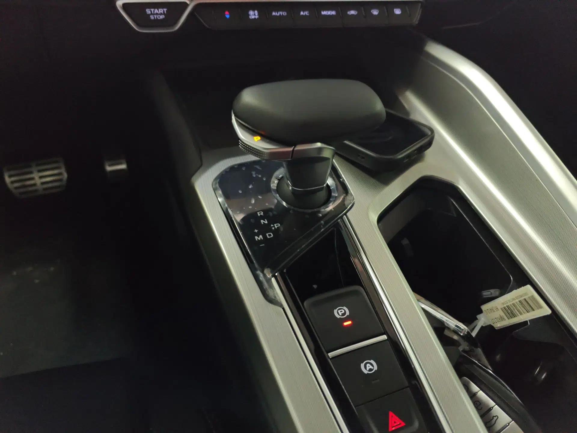 Geely Auto Preface 2023 2.0TD "Only This Verdant Green" Edition — миниатюра 21