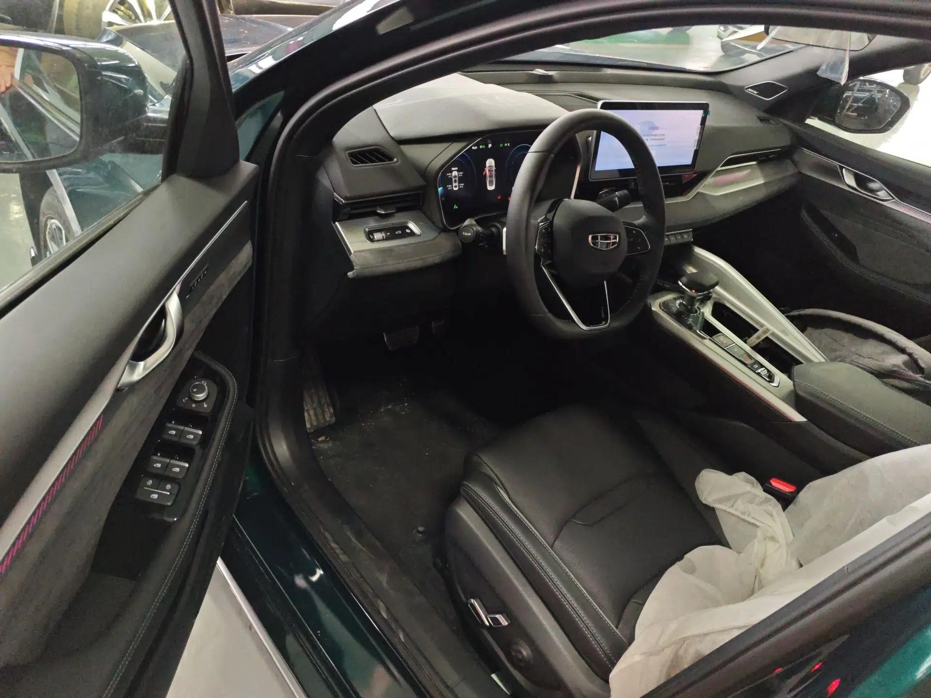 Geely Auto Preface 2023 2.0TD "Only This Verdant Green" Edition — миниатюра 23