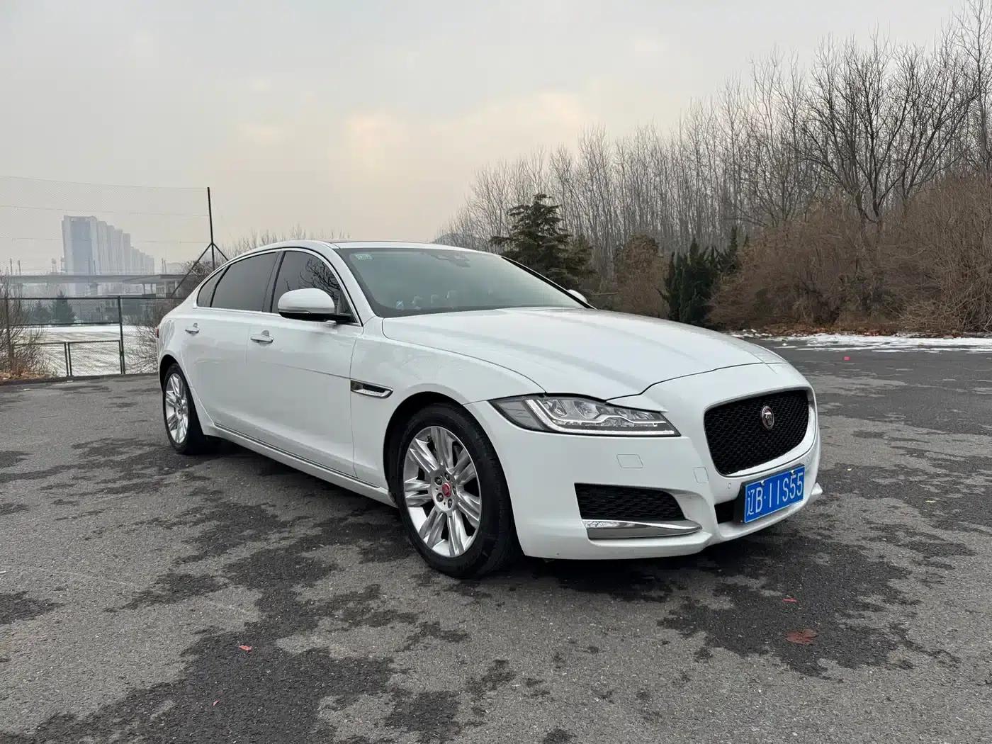 2018 Jaguar XFL 2.0T 250PS Luxury Edition — миниатюра 3