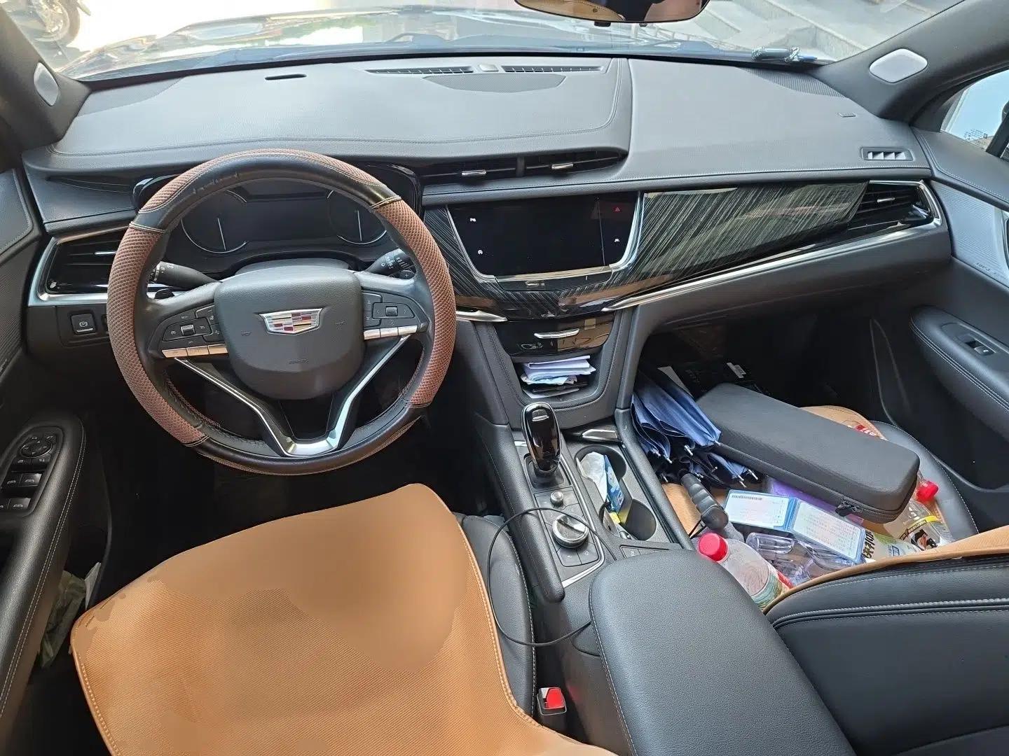 Cadillac XT6 2022 2.0T Six-Seater Four-Wheel Drive Luxury Version — миниатюра 9