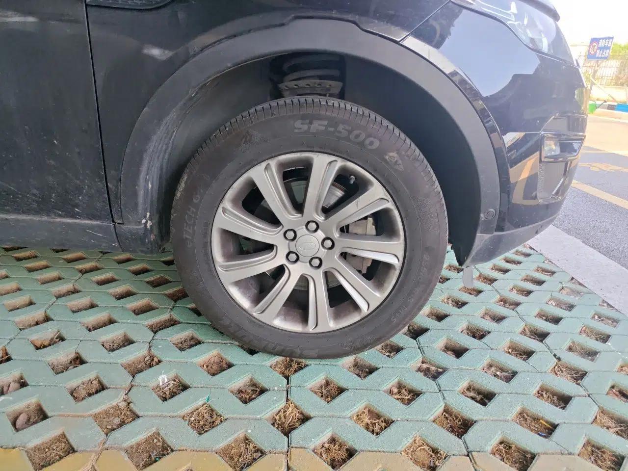 Land Rover Discovery Sport 2018 240 PS SE Version — миниатюра 8