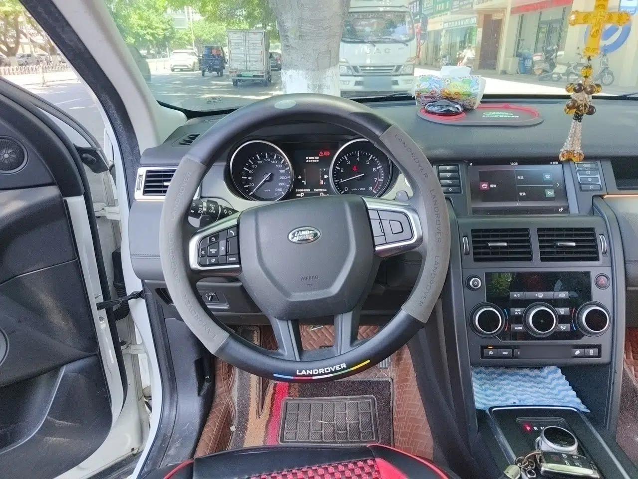 Land Rover Discovery Sport 2016 2.0T S — миниатюра 10