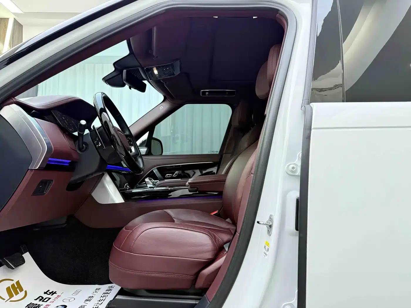 Range Rover 2025 3.0 L6 400PS Grand Long Wheelbase — миниатюра 4
