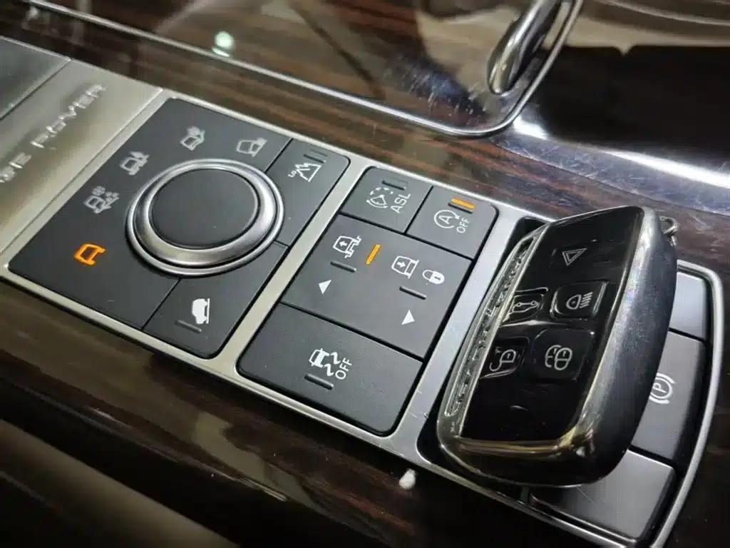 2017 Range Rover 3.0 SC V6 Vogue — миниатюра 12