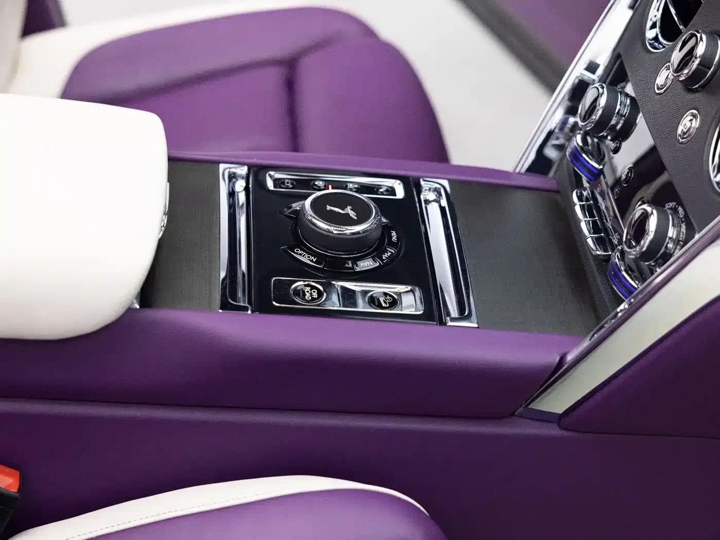 2018 Cullinan 5-seater — миниатюра 20
