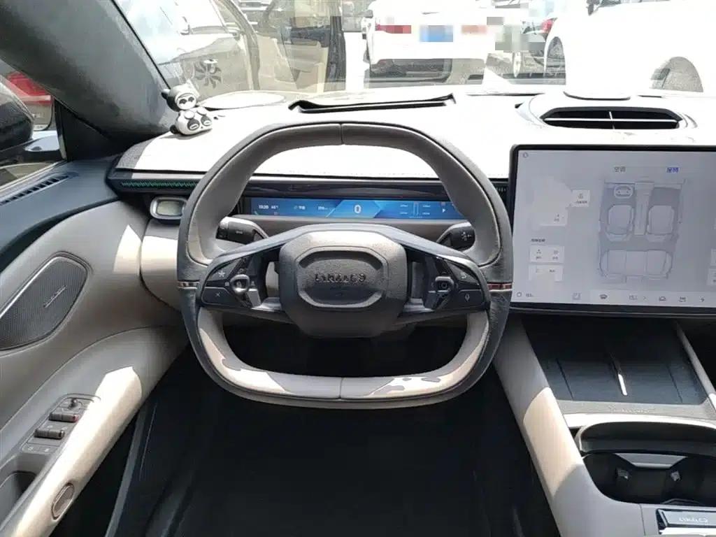 Lynk & Co Z10 2024 STARBUFF 95kWh 766km RWD — миниатюра 11