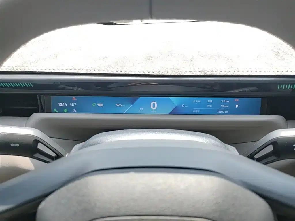 Lynk & Co Z10 2024 STARBUFF 95kWh 766km RWD — миниатюра 12