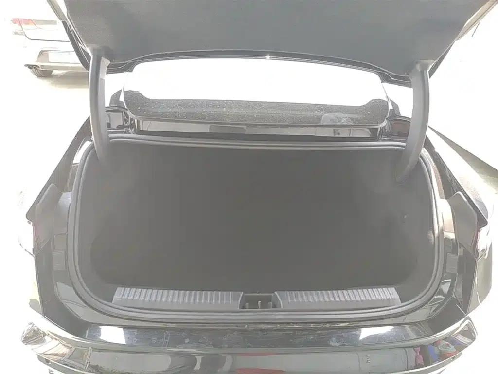 Lynk & Co Z10 2024 STARBUFF 95kWh 766km RWD — миниатюра 19