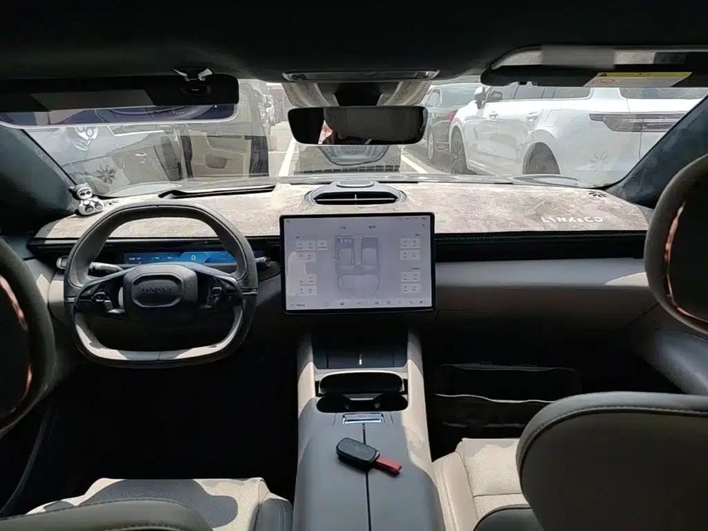 Lynk & Co Z10 2024 STARBUFF 95kWh 766km RWD — миниатюра 10