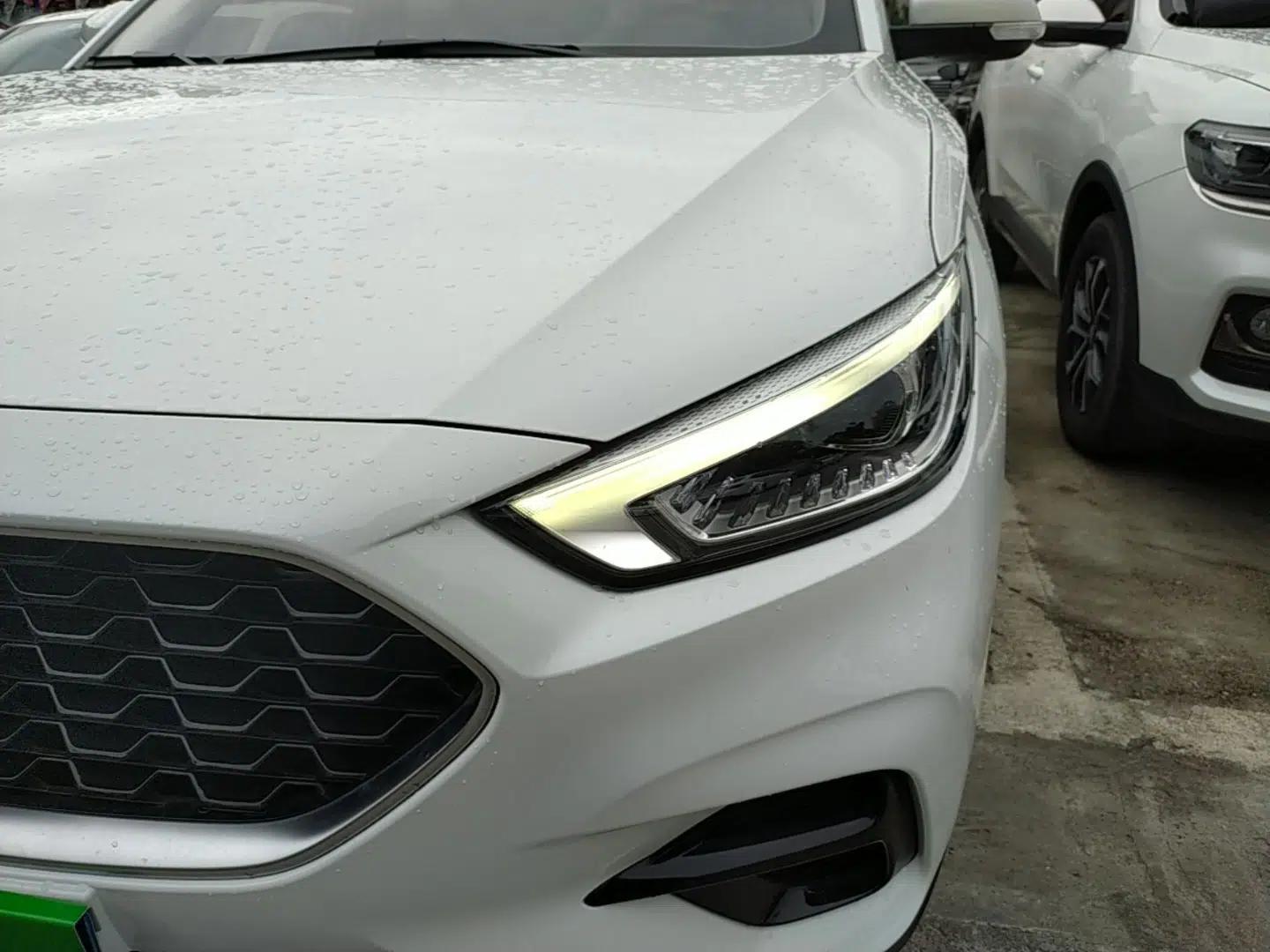 MG ZS 2022 180 DVVT Automatic Global Million-Unit 958 Edition — миниатюра 8