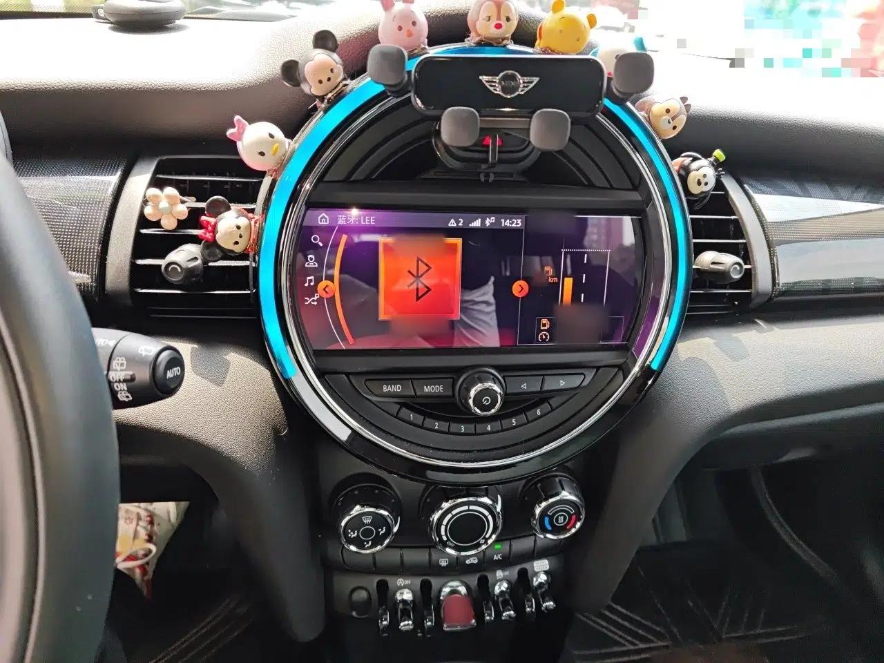 MINI 2020 1.5T COOPER Classic Edition Five-Door Version — миниатюра 12