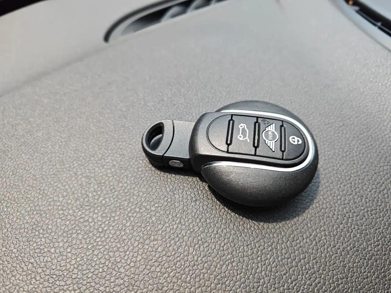 MINI 2020 1.5T COOPER Classic Edition Five-Door Version — миниатюра 17