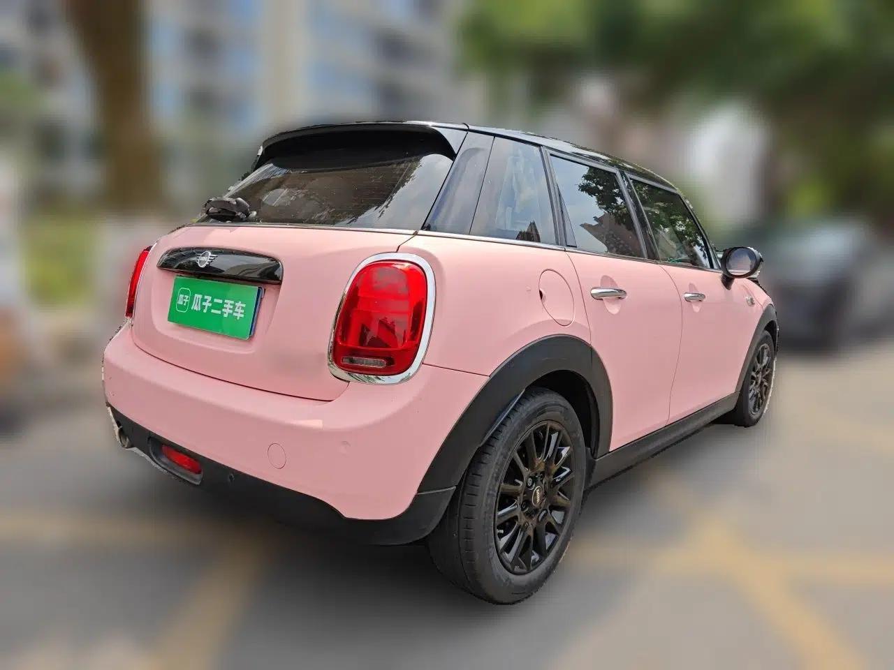 MINI 2020 1.5T COOPER Classic Edition Five-Door Version — миниатюра 6