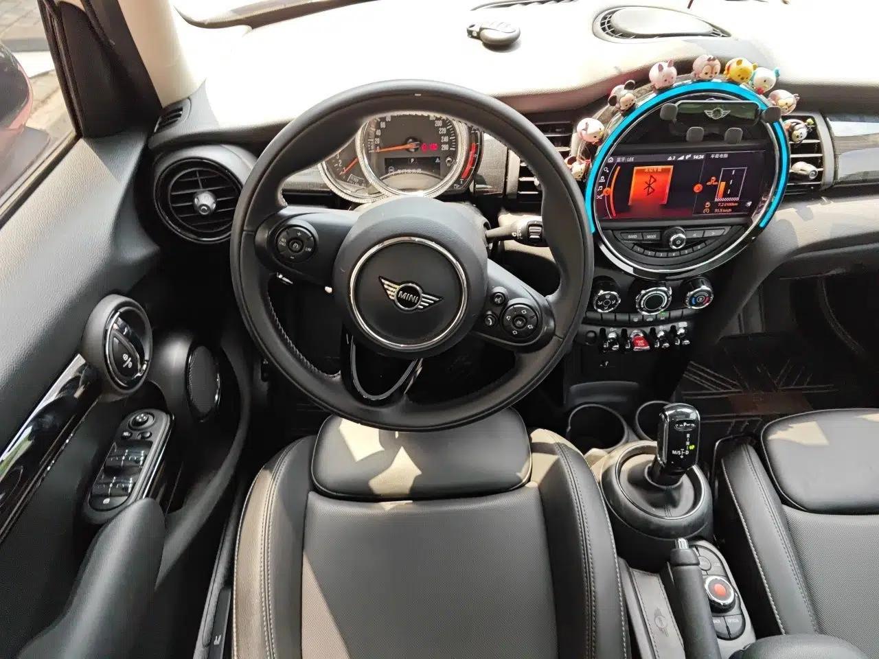 MINI 2020 1.5T COOPER Classic Edition Five-Door Version — миниатюра 9