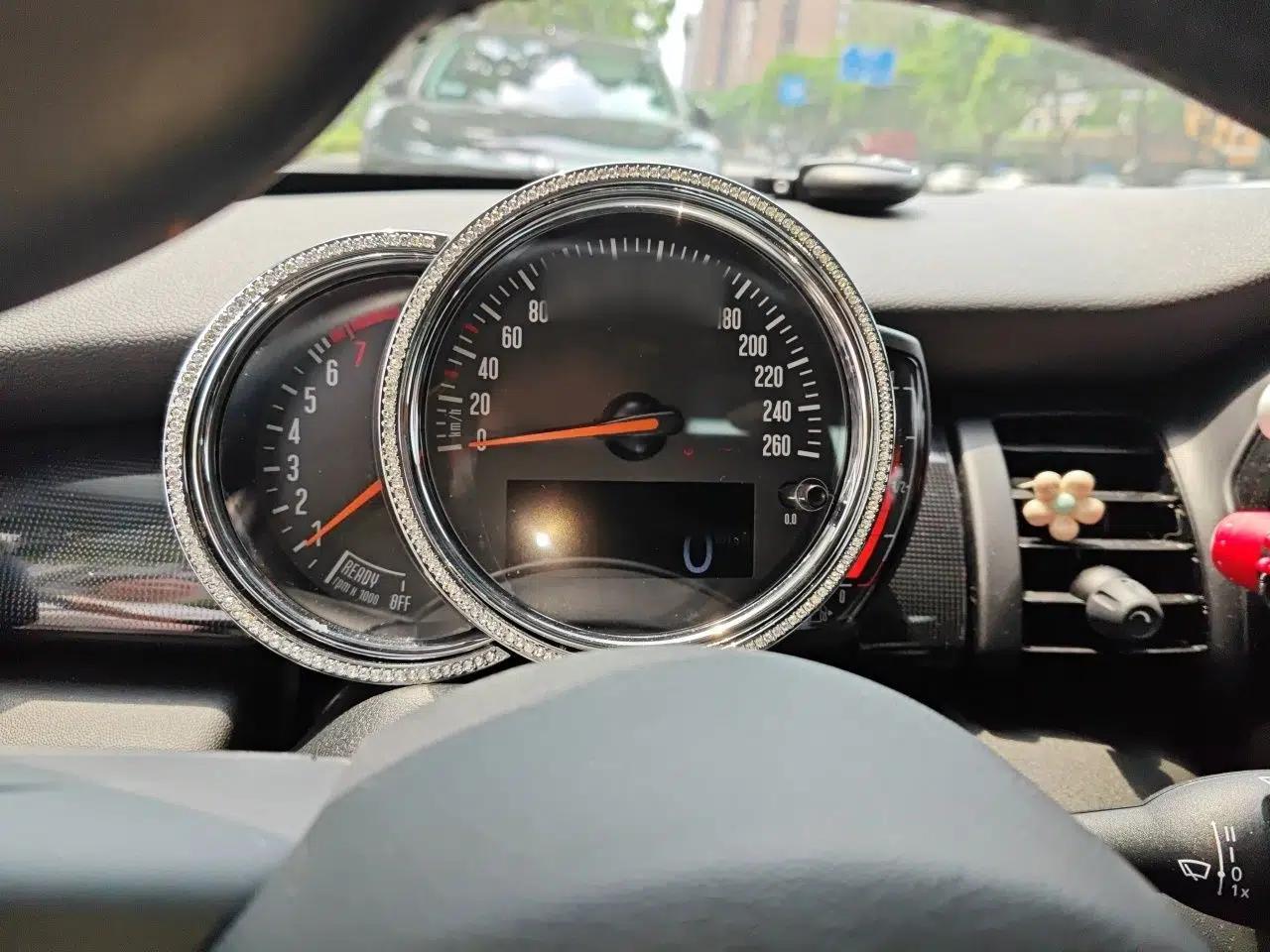 MINI 2020 1.5T COOPER Classic Edition Five-Door Version — миниатюра 10