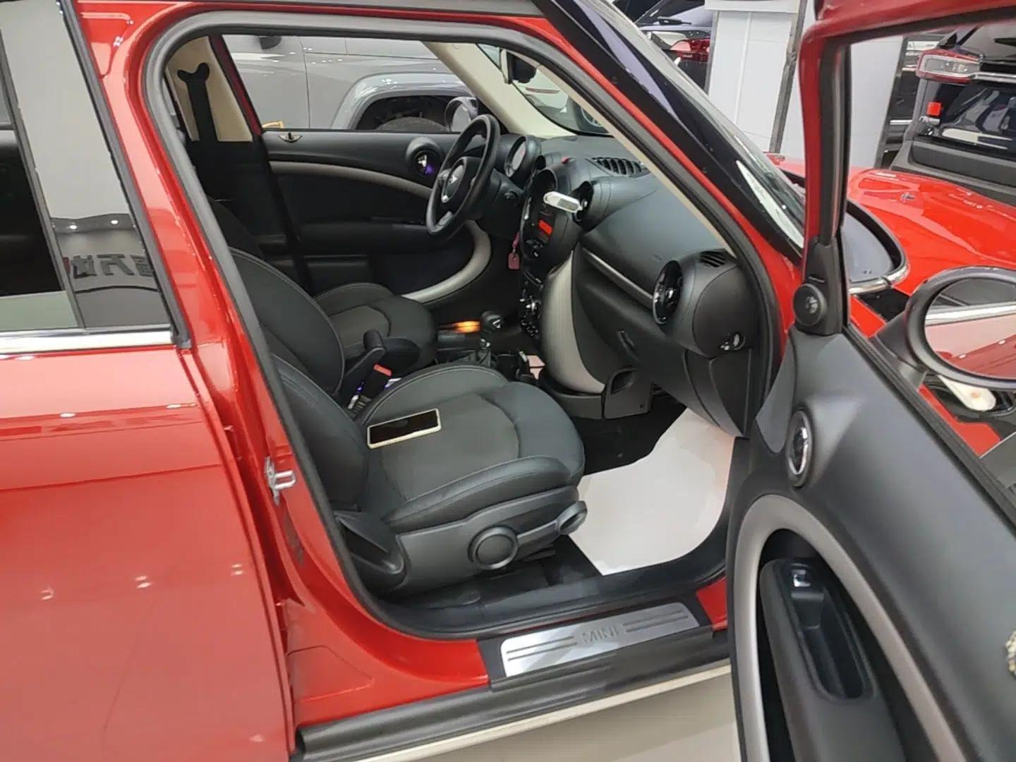 MINI Countryman 2016 1.6T COOPER ALL4 Fun Equipment Enthusiast — миниатюра 19