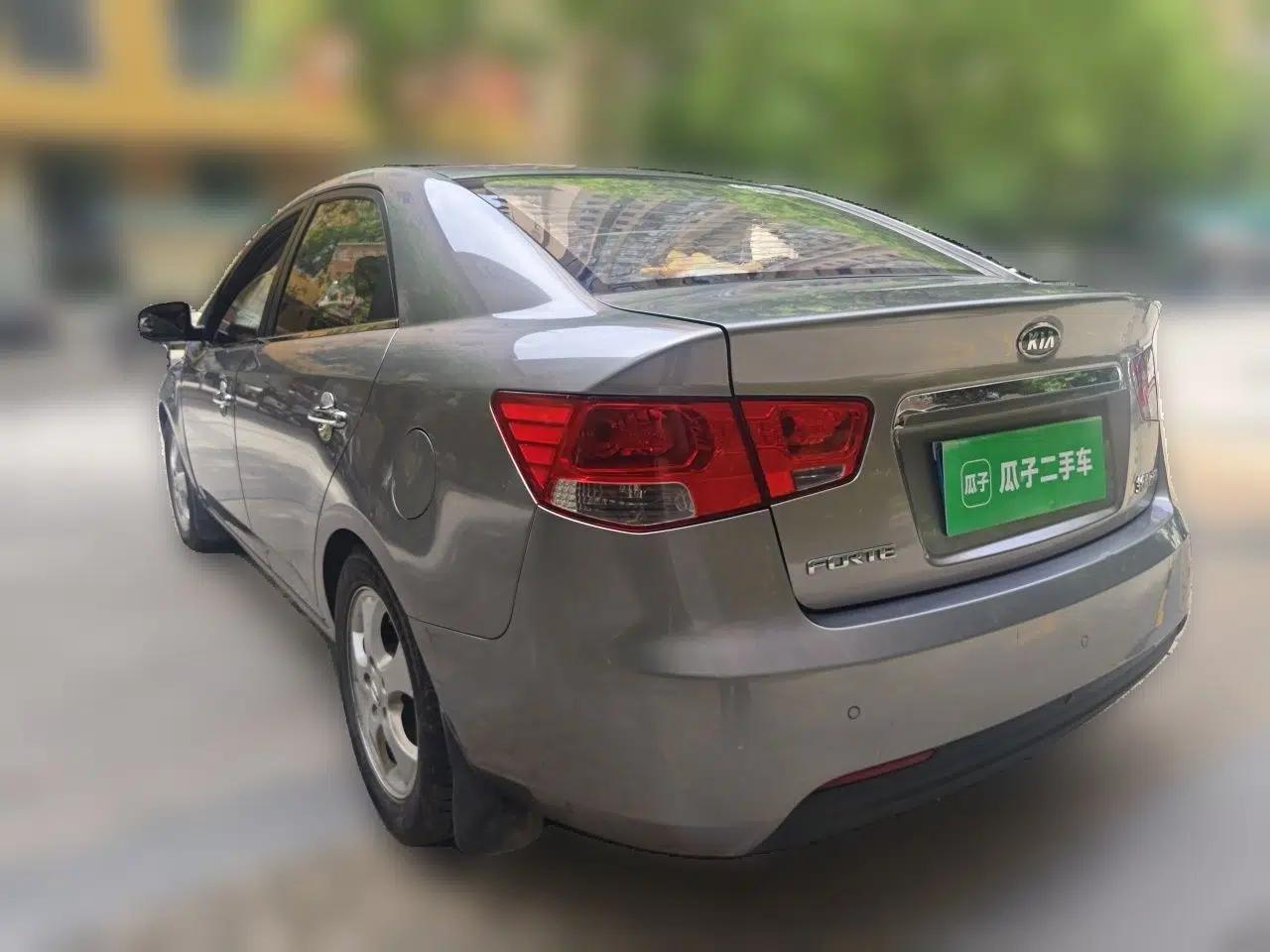 Kia Forte 2009 1.6L AT Premium — миниатюра 4