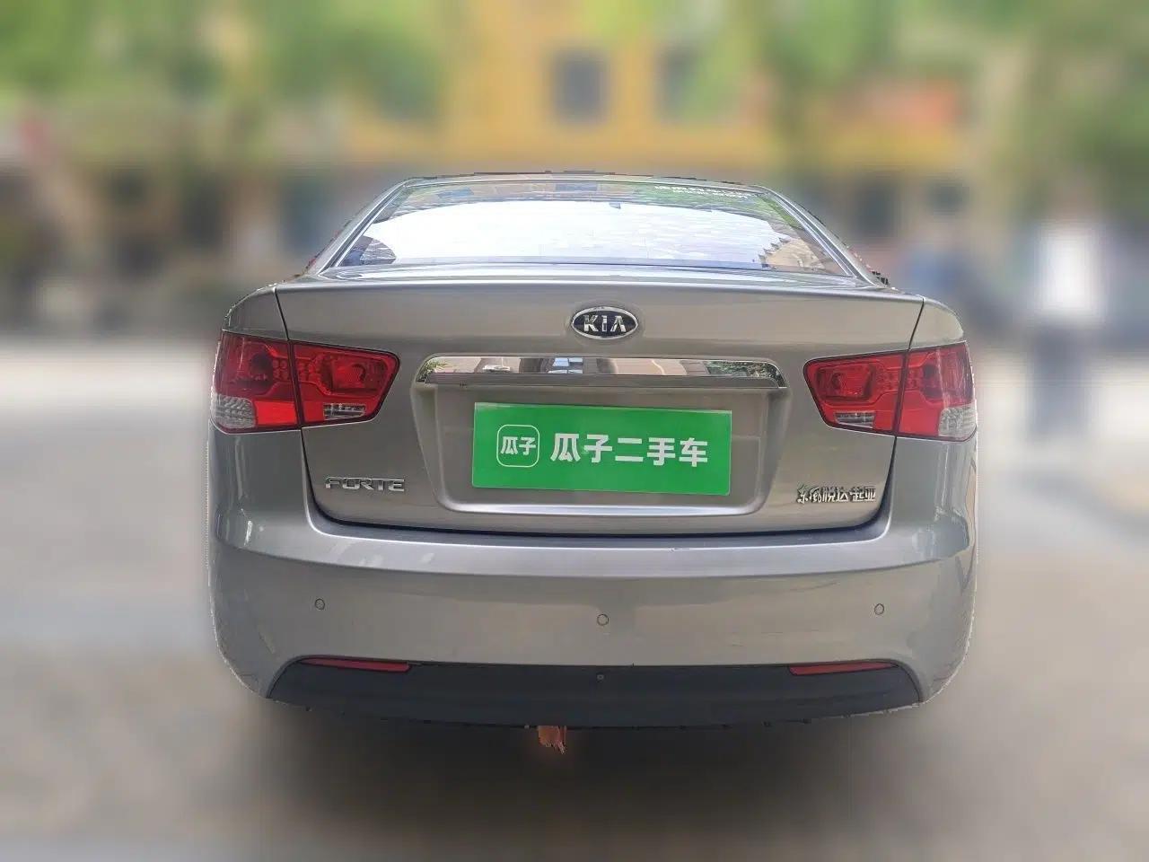 Kia Forte 2009 1.6L AT Premium — миниатюра 5
