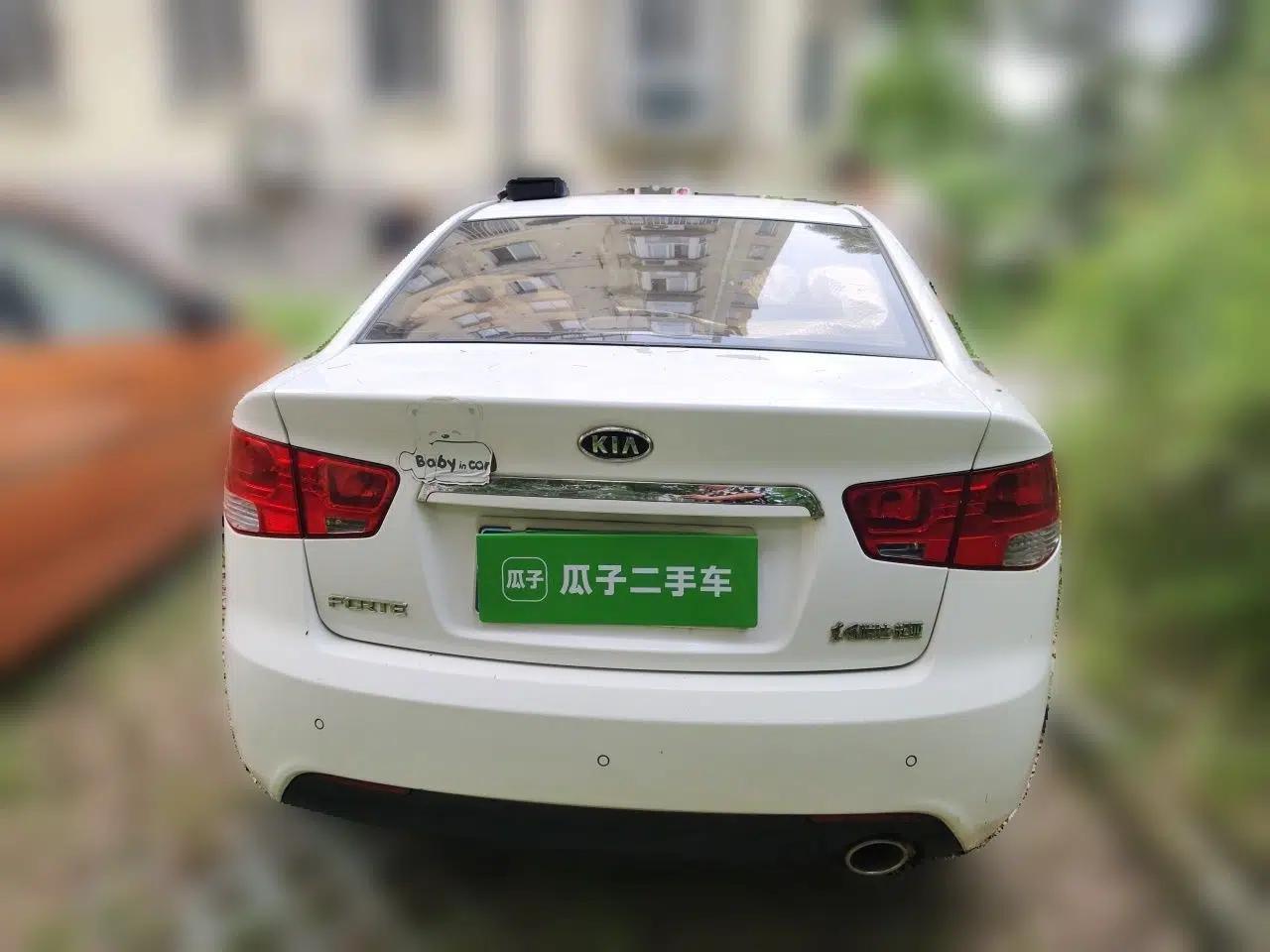 Kia Forte 2011 1.6L AT Premium — миниатюра 5