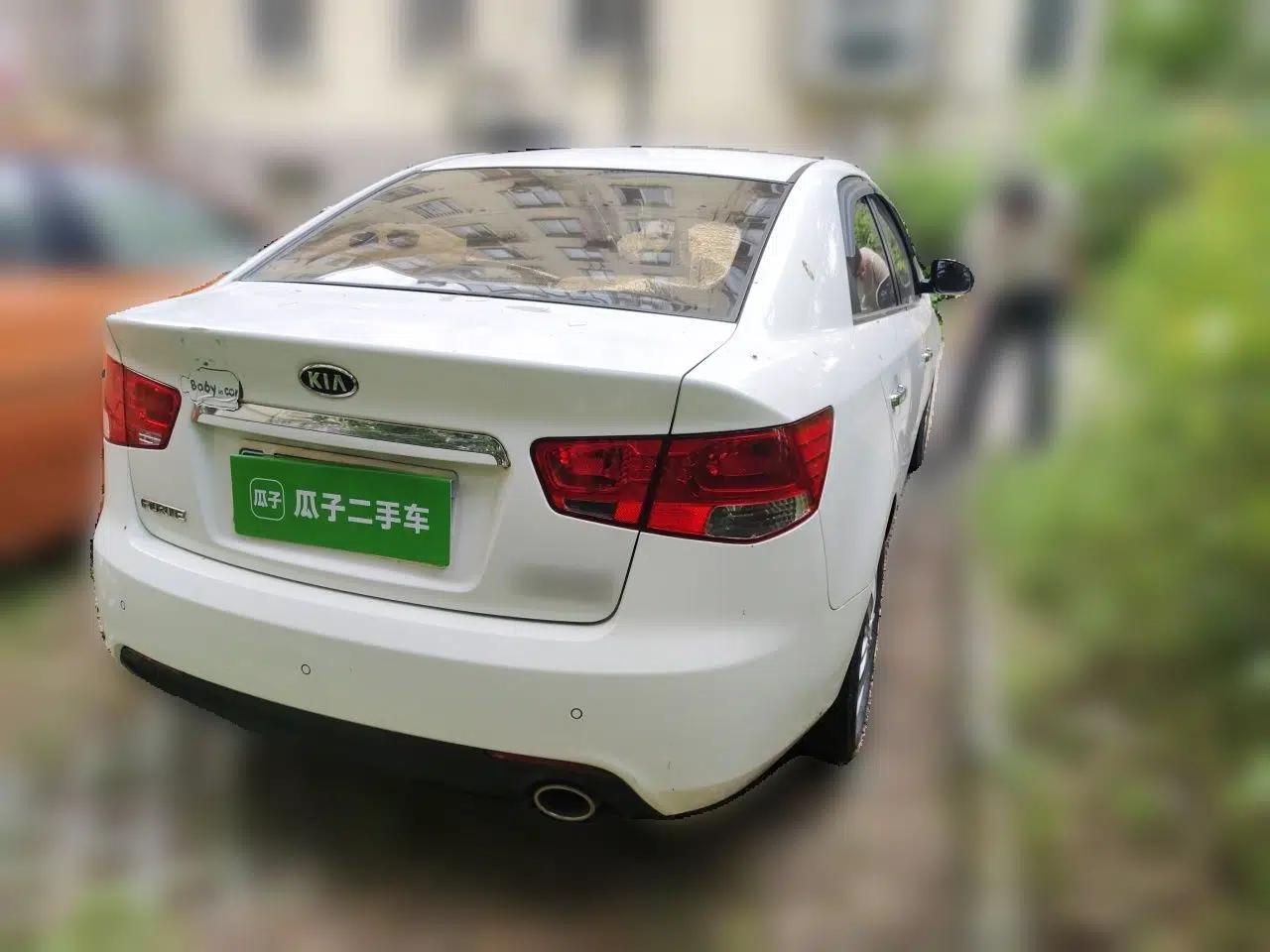 Kia Forte 2011 1.6L AT Premium — миниатюра 6