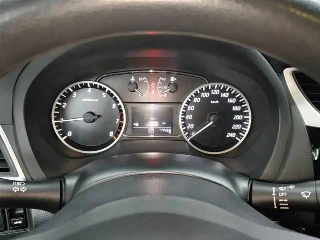 Nissan Sylphy 2016 1.6XL CVT Premium Edition — миниатюра 12