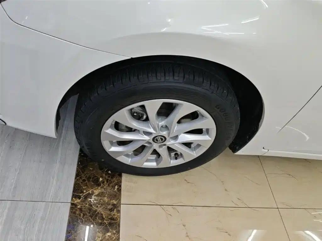 Nissan Sylphy 2016 1.6XL CVT Premium Edition — миниатюра 23