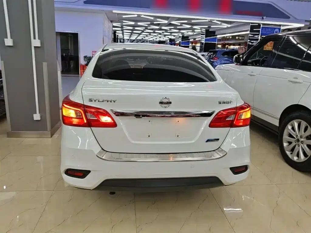 Nissan Sylphy 2016 1.6XL CVT Premium Edition — миниатюра 6