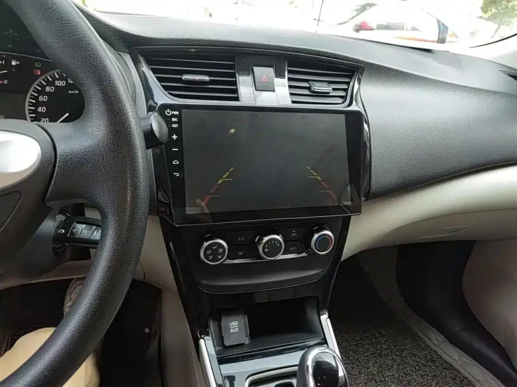 Nissan Sylphy 2016 1.6XL CVT Luxury Edition — миниатюра 13