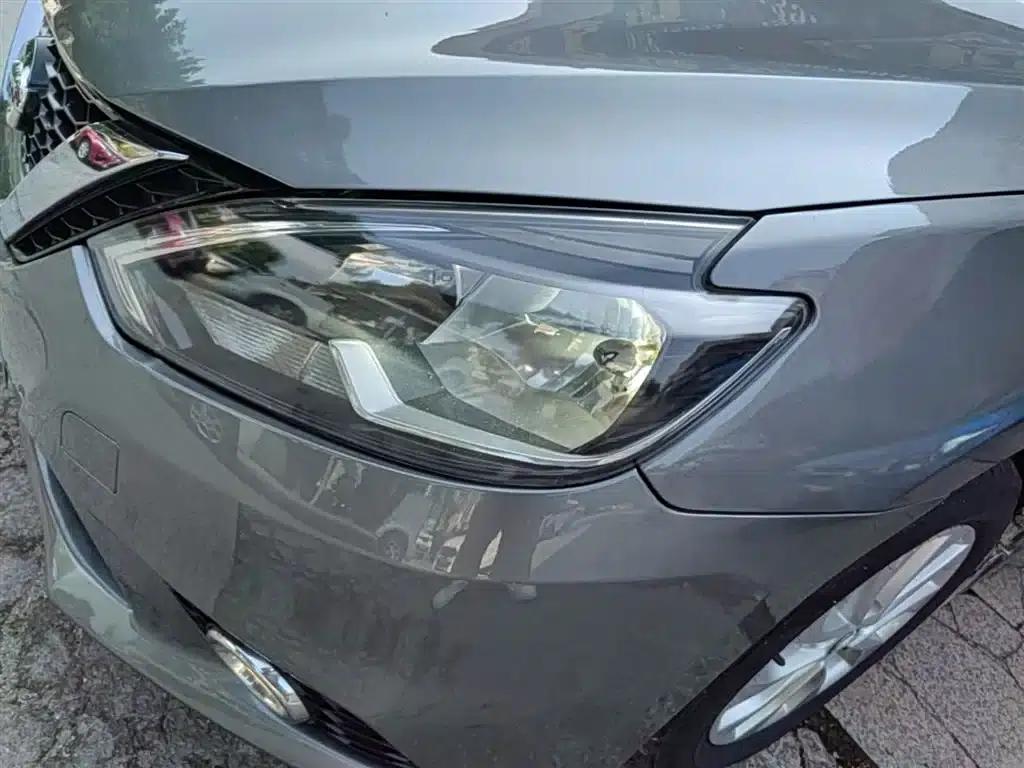 Nissan Sylphy 2016 1.6XL CVT Luxury Edition — миниатюра 24