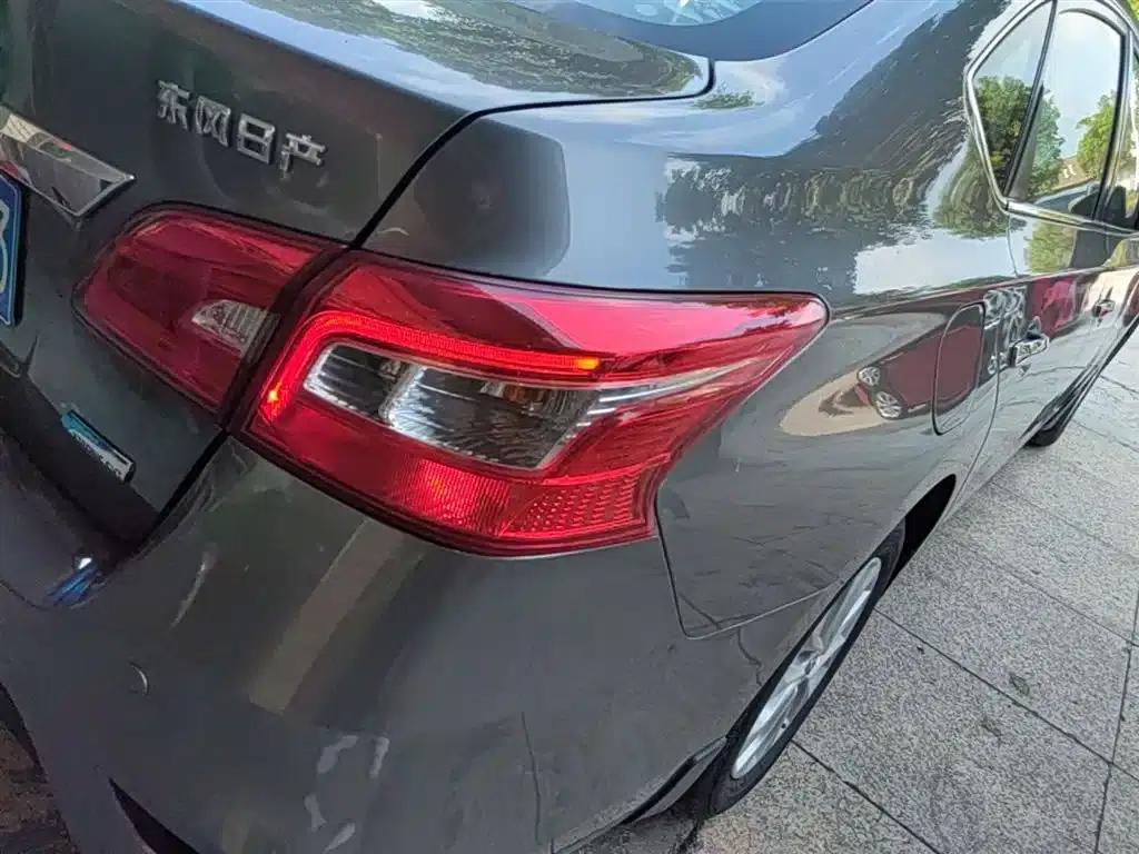 Nissan Sylphy 2016 1.6XL CVT Luxury Edition — миниатюра 8