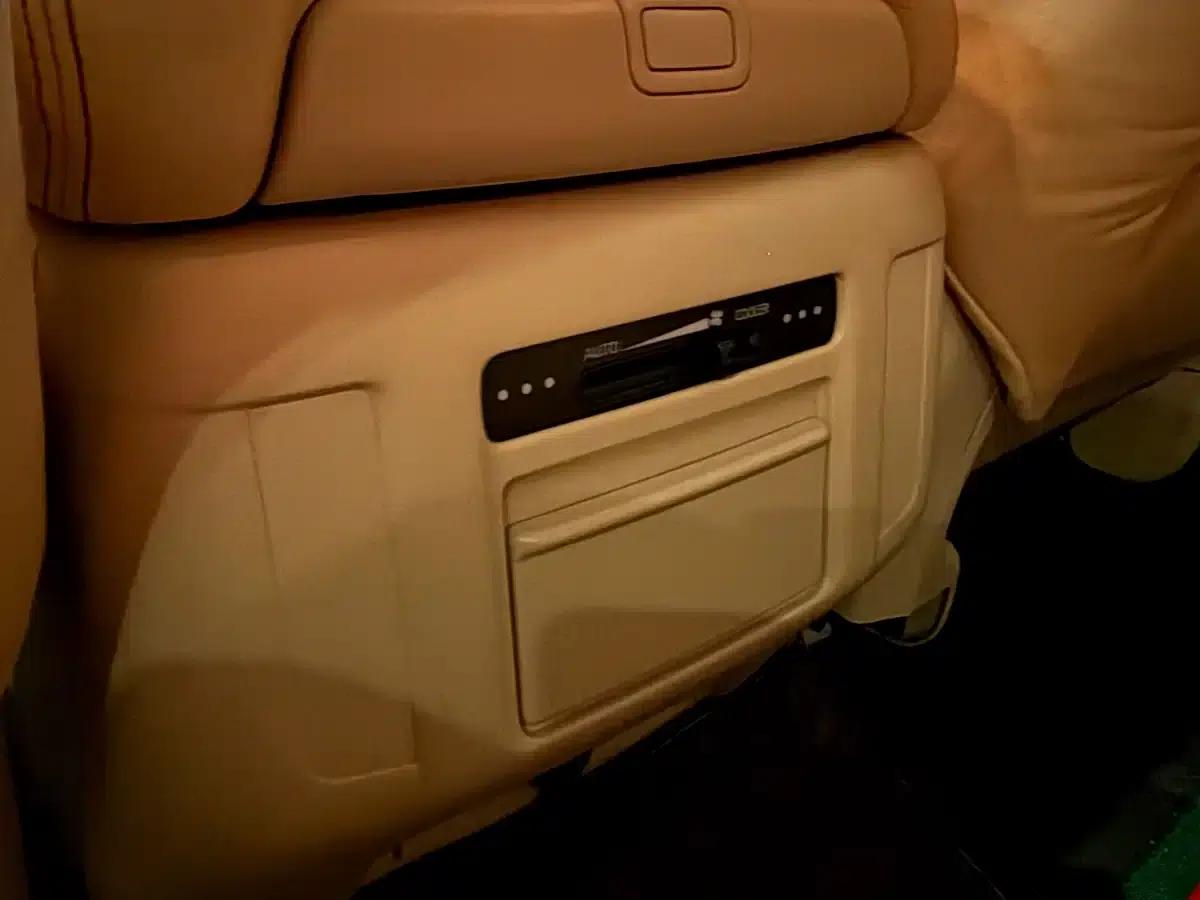 Nissan Patrol 2018 4.0L Flagship Edition — миниатюра 16