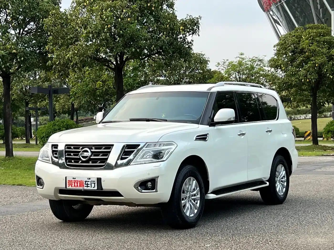2017 Nissan Patrol 4.0L Automatic — миниатюра 1