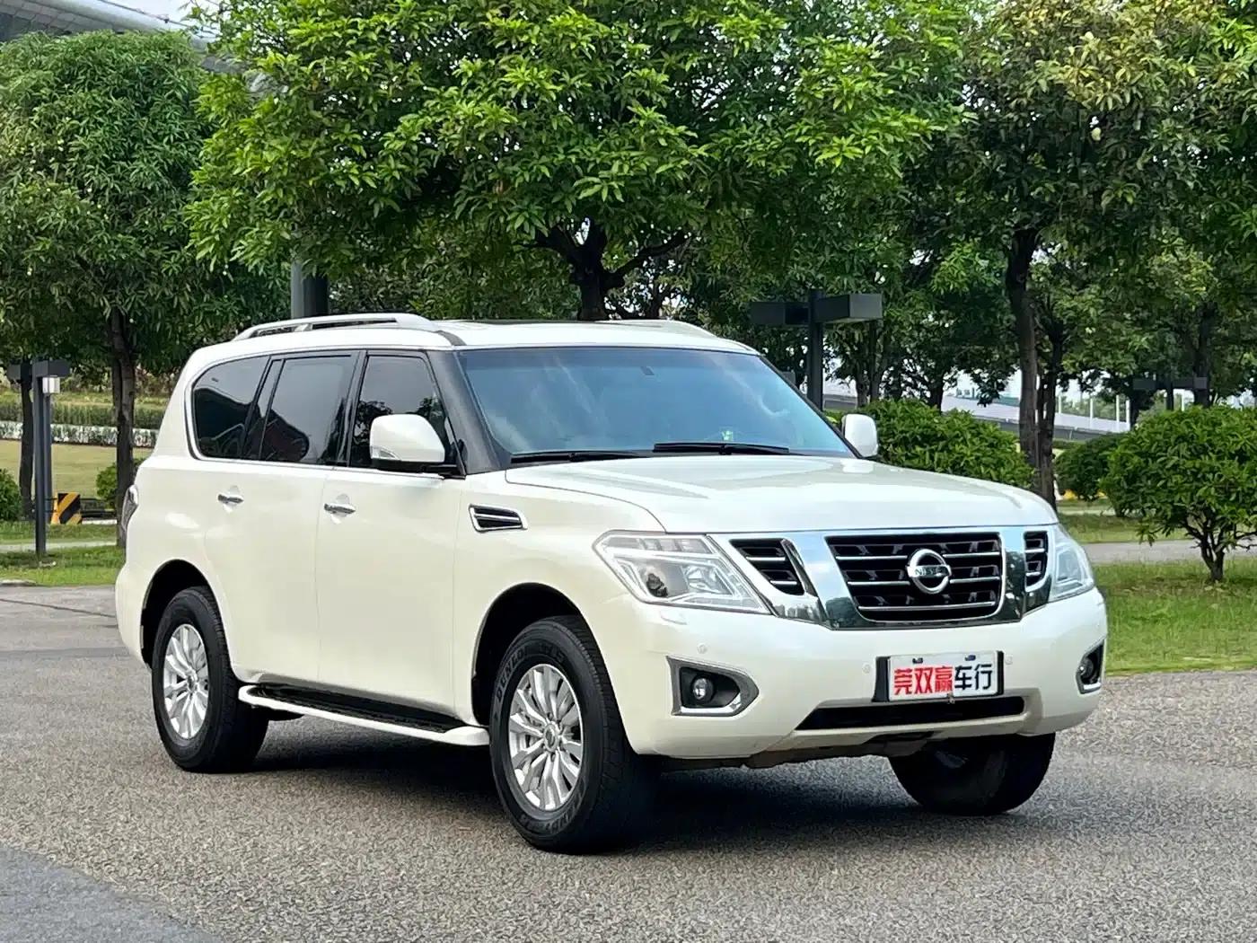 2017 Nissan Patrol 4.0L Automatic — миниатюра 3