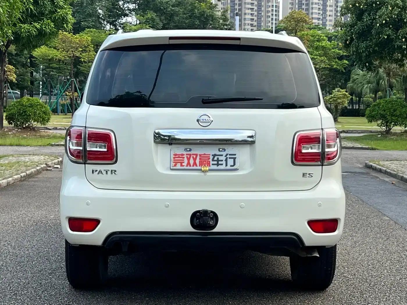 2017 Nissan Patrol 4.0L Automatic — миниатюра 6