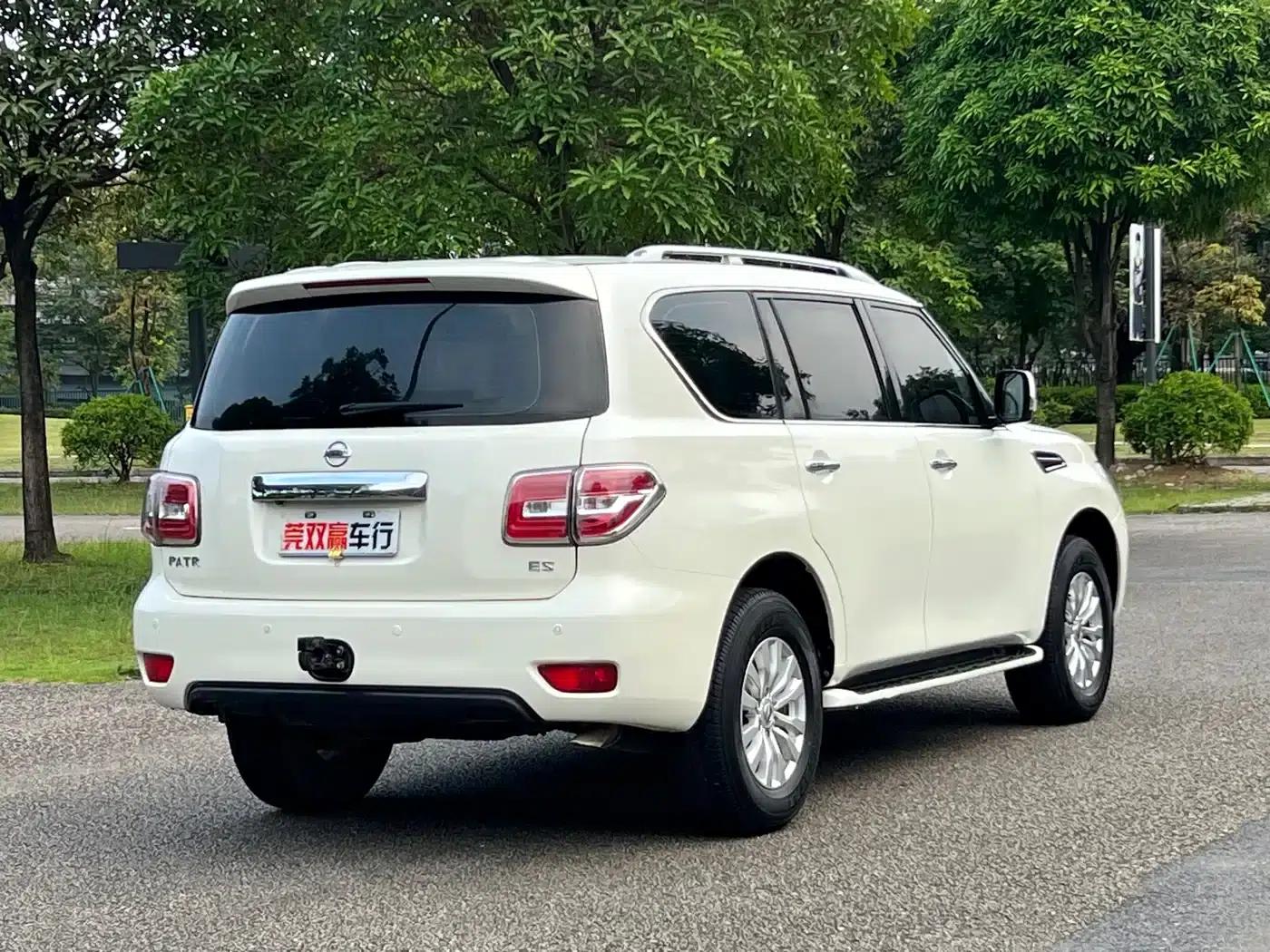 2017 Nissan Patrol 4.0L Automatic — миниатюра 7